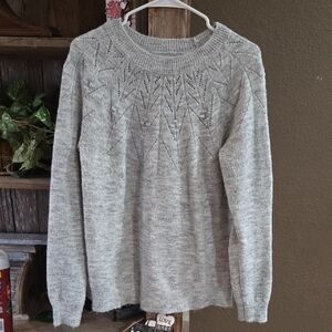 Croft & Barrow Light Gray Knit Sweater